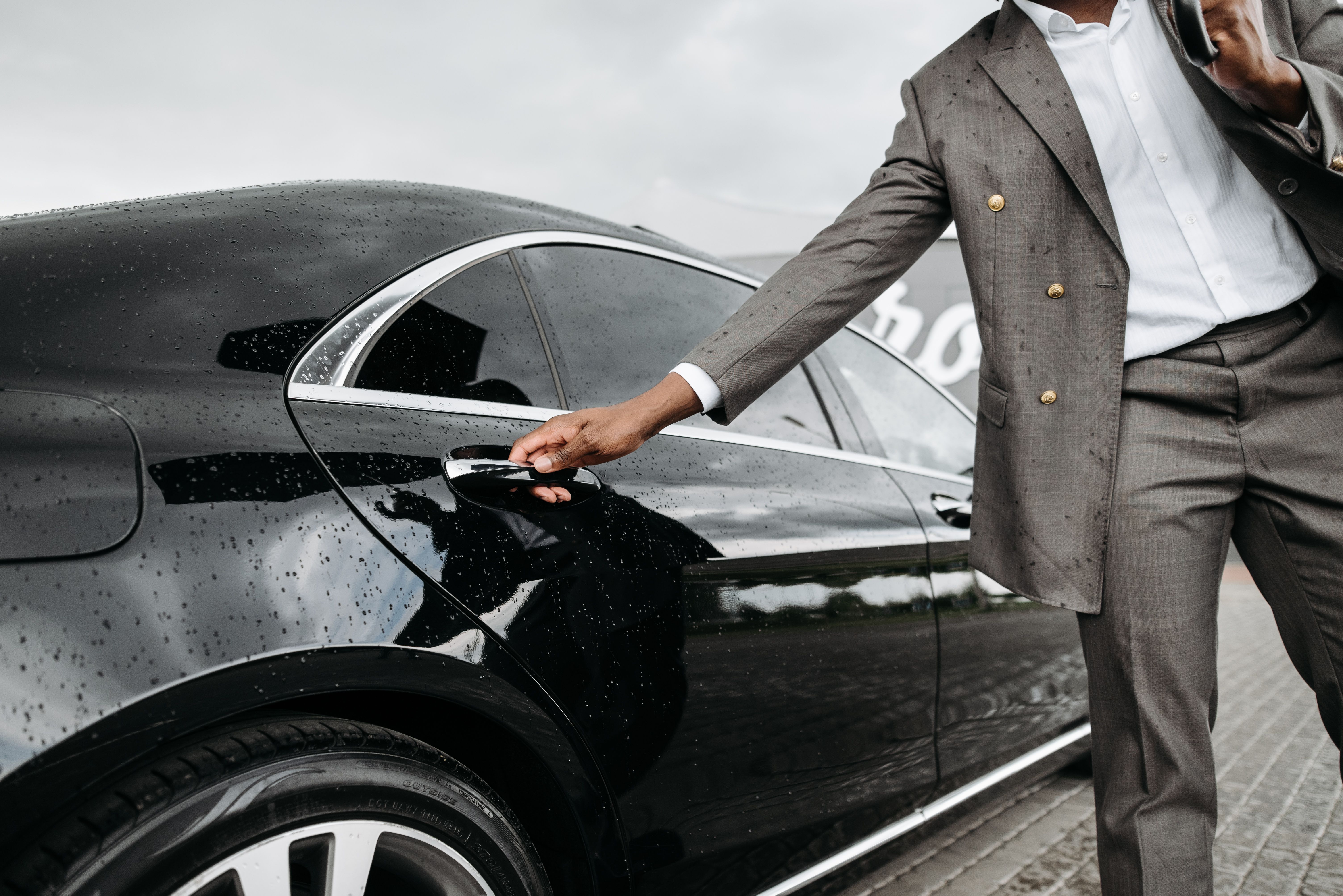 Luxury Chauffeur Car